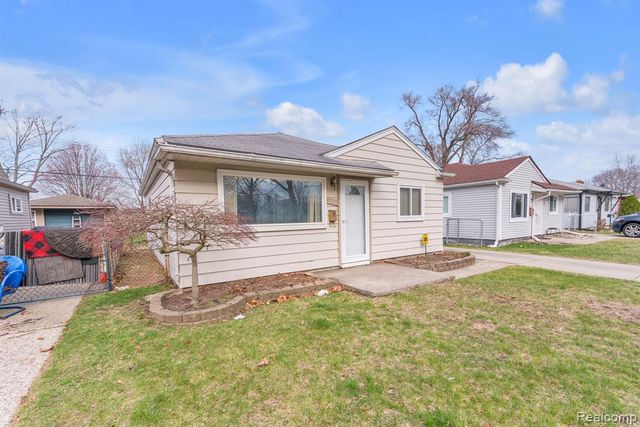 6571 N Highland Street, Dearborn Heights, MI 48127