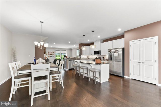 331 S PARKWAY DR, Middletown, DE 19709