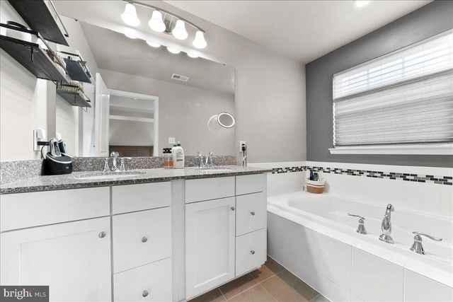331 S PARKWAY DR, Middletown, DE 19709