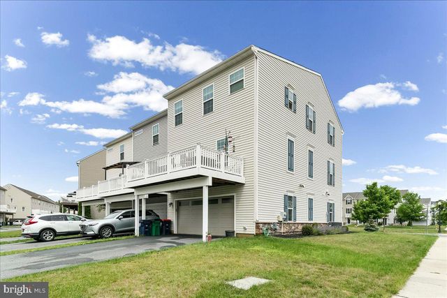 331 S PARKWAY DR, Middletown, DE 19709