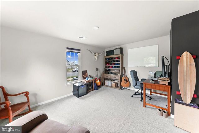 331 S PARKWAY DR, Middletown, DE 19709