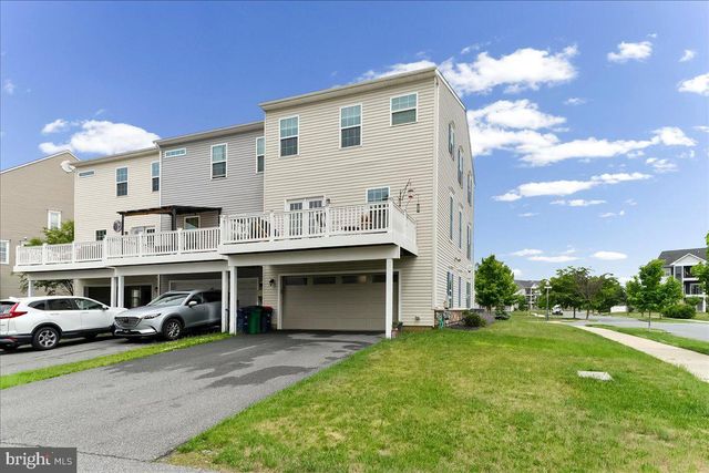 331 S PARKWAY DR, Middletown, DE 19709