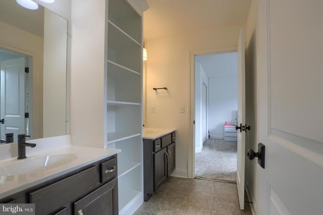 200 STONE ARCH DR, Marysville, PA 17053