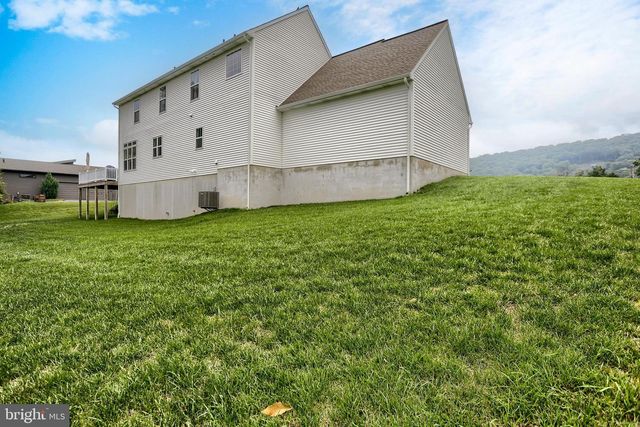 200 STONE ARCH DR, Marysville, PA 17053
