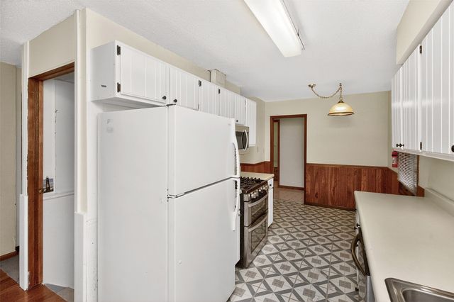 401 Walnut Avenue NW, Mitchellville, IA 50169