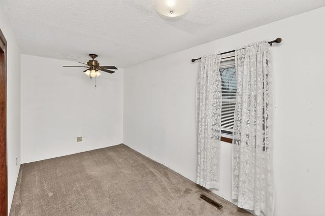 401 Walnut Avenue NW, Mitchellville, IA 50169