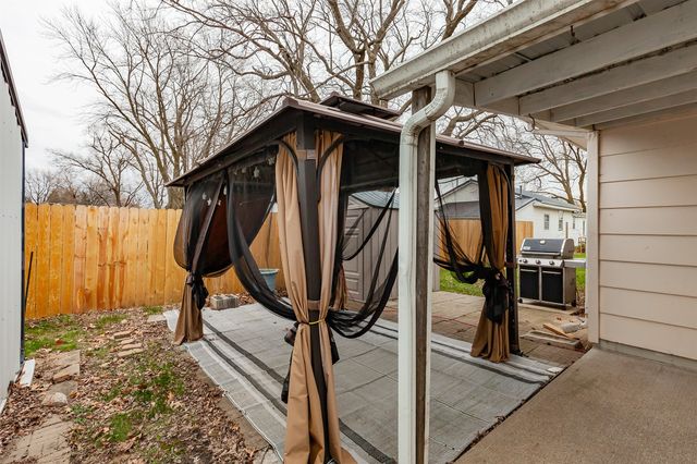 401 Walnut Avenue NW, Mitchellville, IA 50169