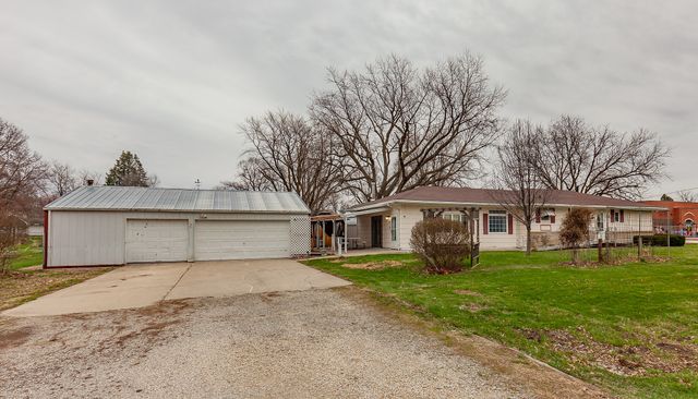 401 Walnut Avenue NW, Mitchellville, IA 50169