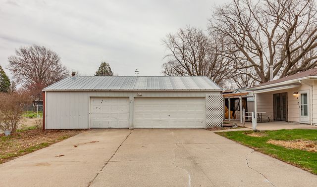 401 Walnut Avenue NW, Mitchellville, IA 50169
