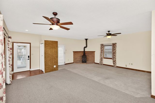 401 Walnut Avenue NW, Mitchellville, IA 50169