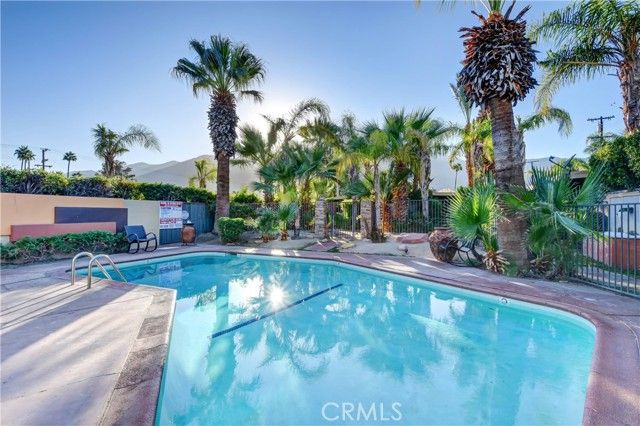 912 E Chuckwalla Road, Palm Springs, CA 92262