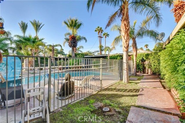 912 E Chuckwalla Road, Palm Springs, CA 92262