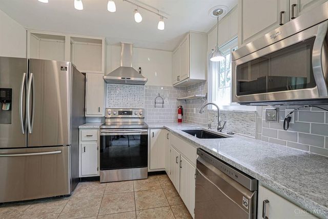 128 Maplewood Drive, Owensville, OH 45160