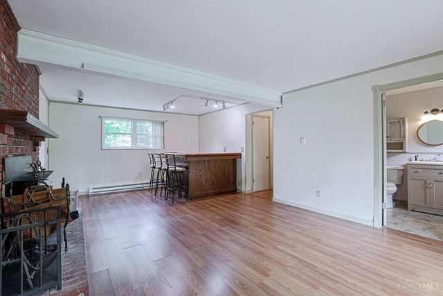 128 Maplewood Drive, Owensville, OH 45160