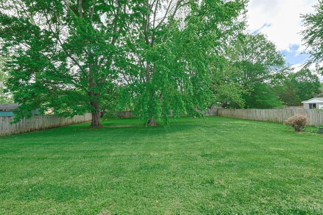 128 Maplewood Drive, Owensville, OH 45160