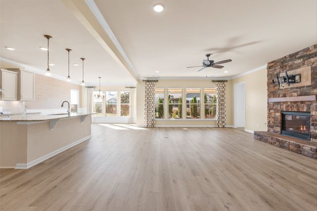 1027 Coffee Rdg, Spring Hill, TN 37174