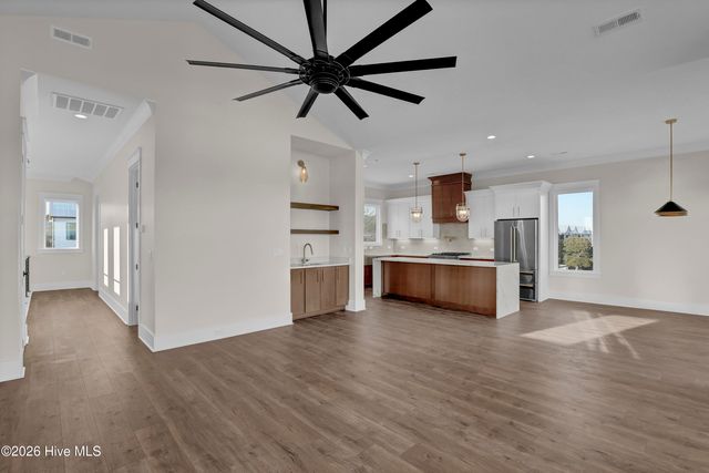 113 Diamond Pt Court, Surf City, NC 28445