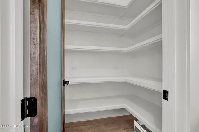 113 Diamond Pt Court, Surf City, NC 28445