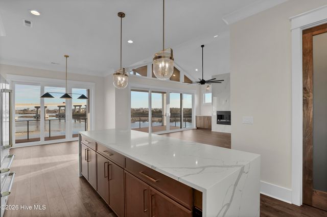 113 Diamond Pt Court, Surf City, NC 28445