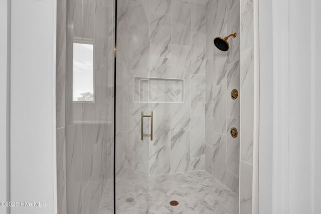 113 Diamond Pt Court, Surf City, NC 28445