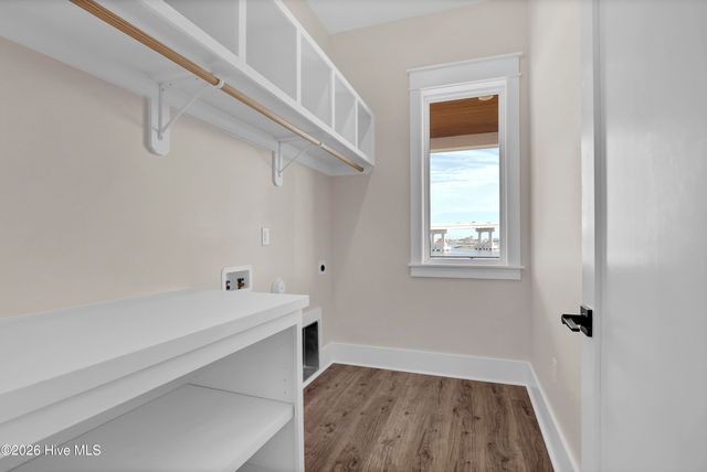 113 Diamond Pt Court, Surf City, NC 28445