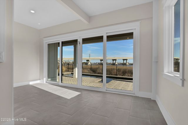 113 Diamond Pt Court, Surf City, NC 28445