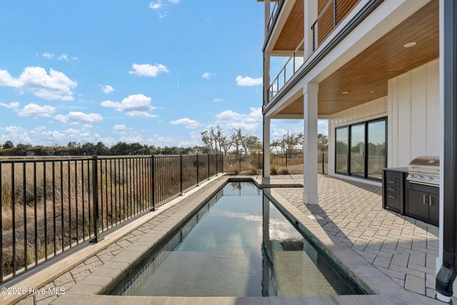 113 Diamond Pt Court, Surf City, NC 28445