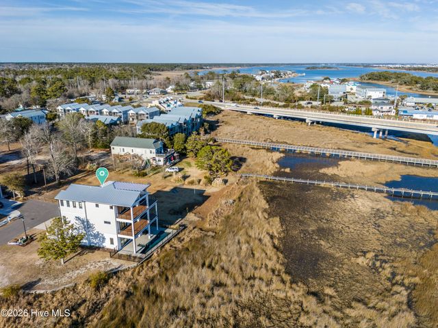 113 Diamond Pt Court, Surf City, NC 28445