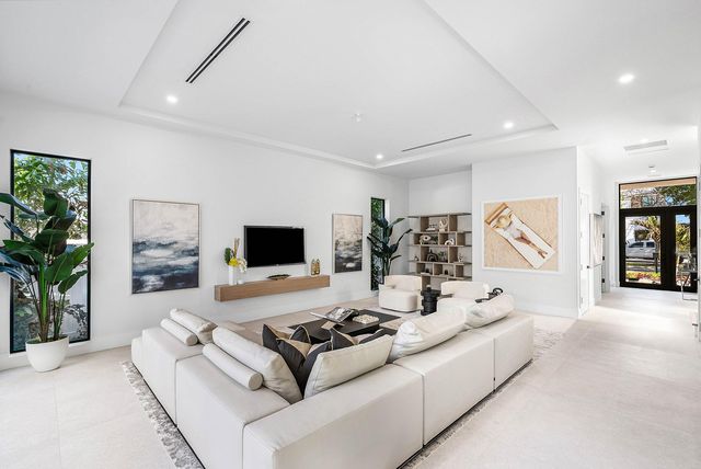 222 SE 5th Street, Delray Beach, FL 33483