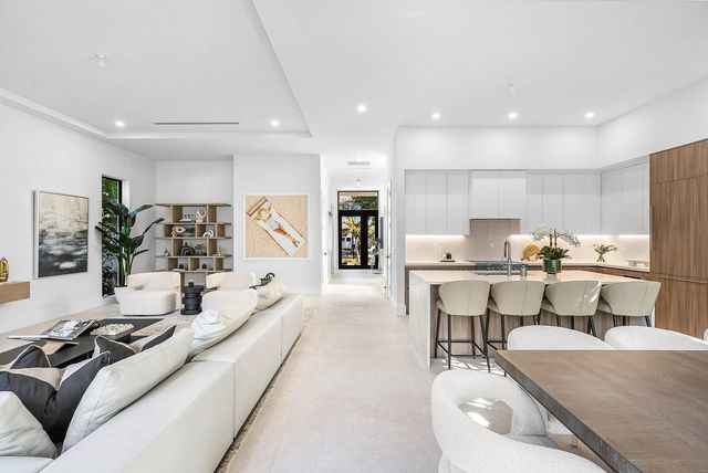 222 SE 5th Street, Delray Beach, FL 33483