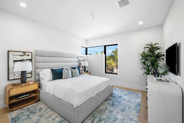 222 SE 5th Street, Delray Beach, FL 33483