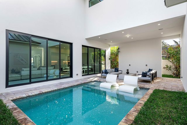 222 SE 5th Street, Delray Beach, FL 33483