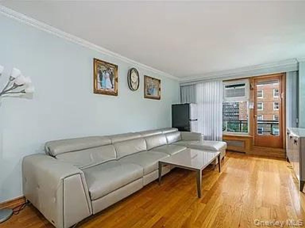 98-05 63rd Road 5E, Rego Park, NY 11374 — photo 4