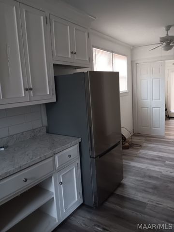2454 Woodlawn Street, Montgomery, AL 36106