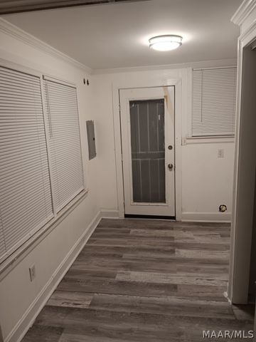 2454 Woodlawn Street, Montgomery, AL 36106