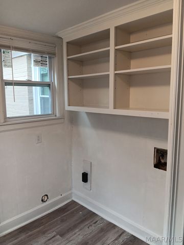 2454 Woodlawn Street, Montgomery, AL 36106