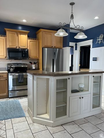 12 E 2150 N, Layton, UT 84041