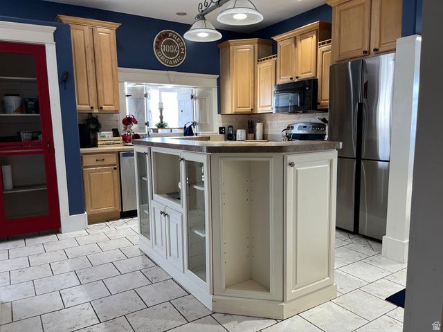 12 E 2150 N, Layton, UT 84041