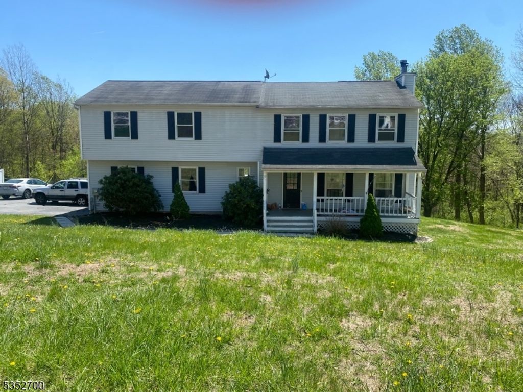 19 Southfield drive, Sussex Boro, NJ 07461