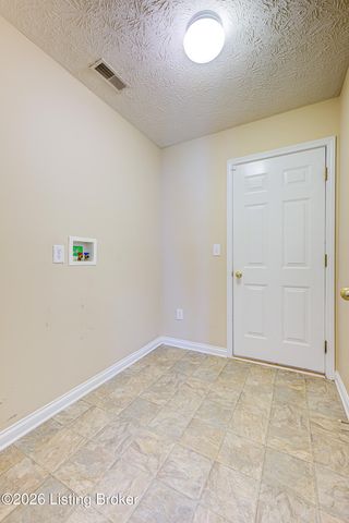 8821 Stony Falls Way, Jeffersontown, KY 40299