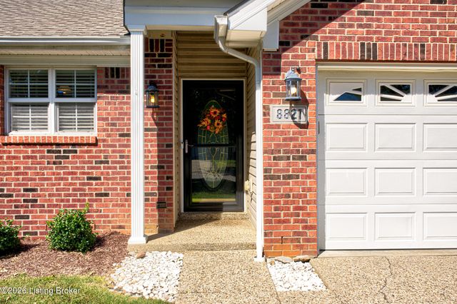 8821 Stony Falls Way, Jeffersontown, KY 40299