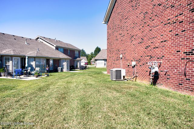 8821 Stony Falls Way, Jeffersontown, KY 40299