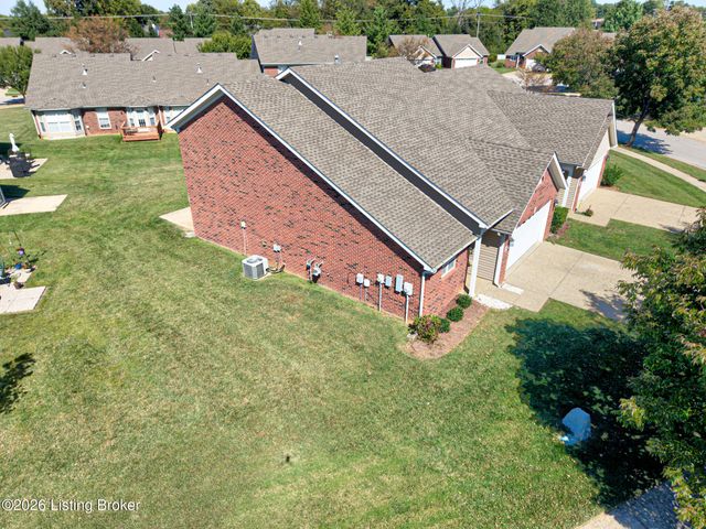 8821 Stony Falls Way, Jeffersontown, KY 40299