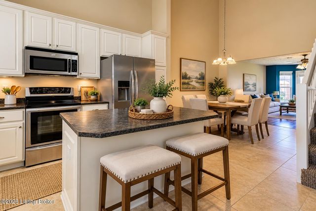 8821 Stony Falls Way, Jeffersontown, KY 40299