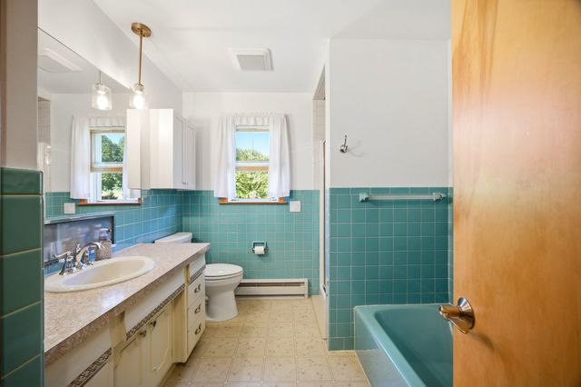 24 Doane Terrace, South Hadley, MA 01075