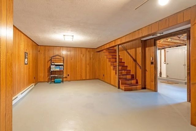 24 Doane Terrace, South Hadley, MA 01075