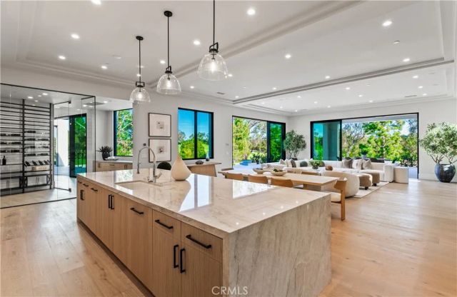 76 Hillcrest Lane, Newport Beach, CA 92660