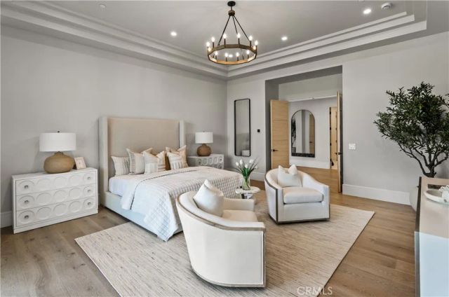 76 Hillcrest Lane, Newport Beach, CA 92660