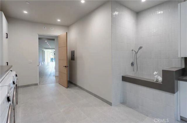 76 Hillcrest Lane, Newport Beach, CA 92660