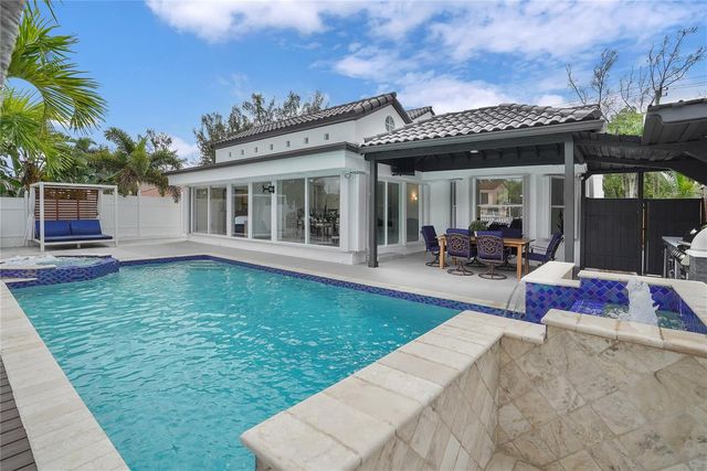 2363 SE 15th Street, Pompano Beach, FL 33062